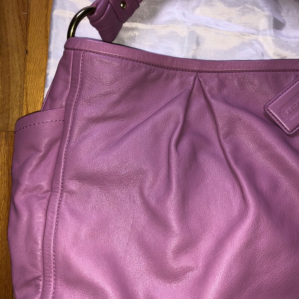 Retail Coach Purse EUC - Picture 3 of 8